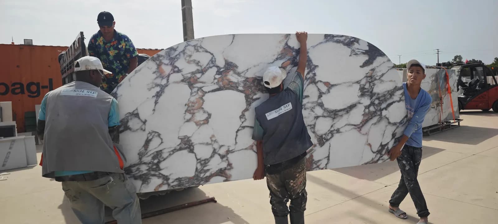 Stone shop — aperçu