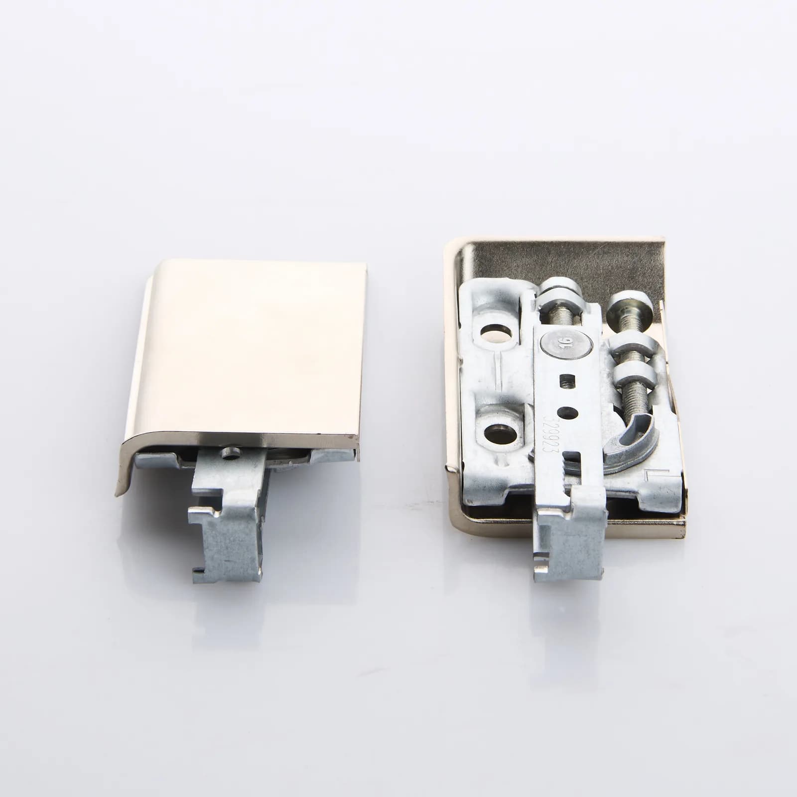 SCARPI 4 CACHE EN INOX 