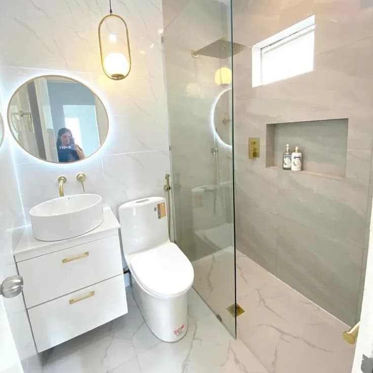 Modèle toilette moderne
