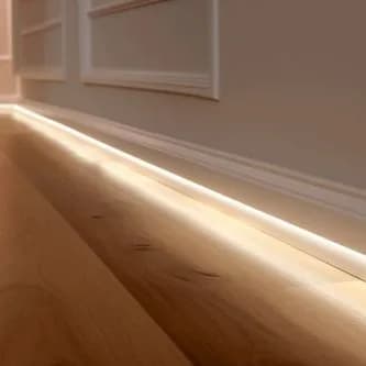 Plinthe en polystyrène Led 