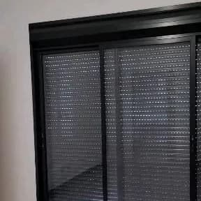 Baie Coulissante en Aluminium avec Volet