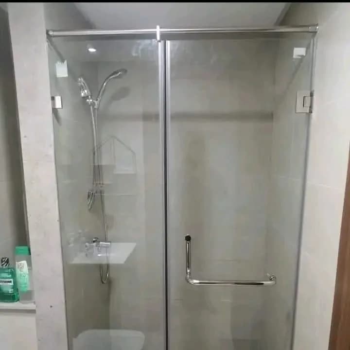 حمامات بزجاج عصرية