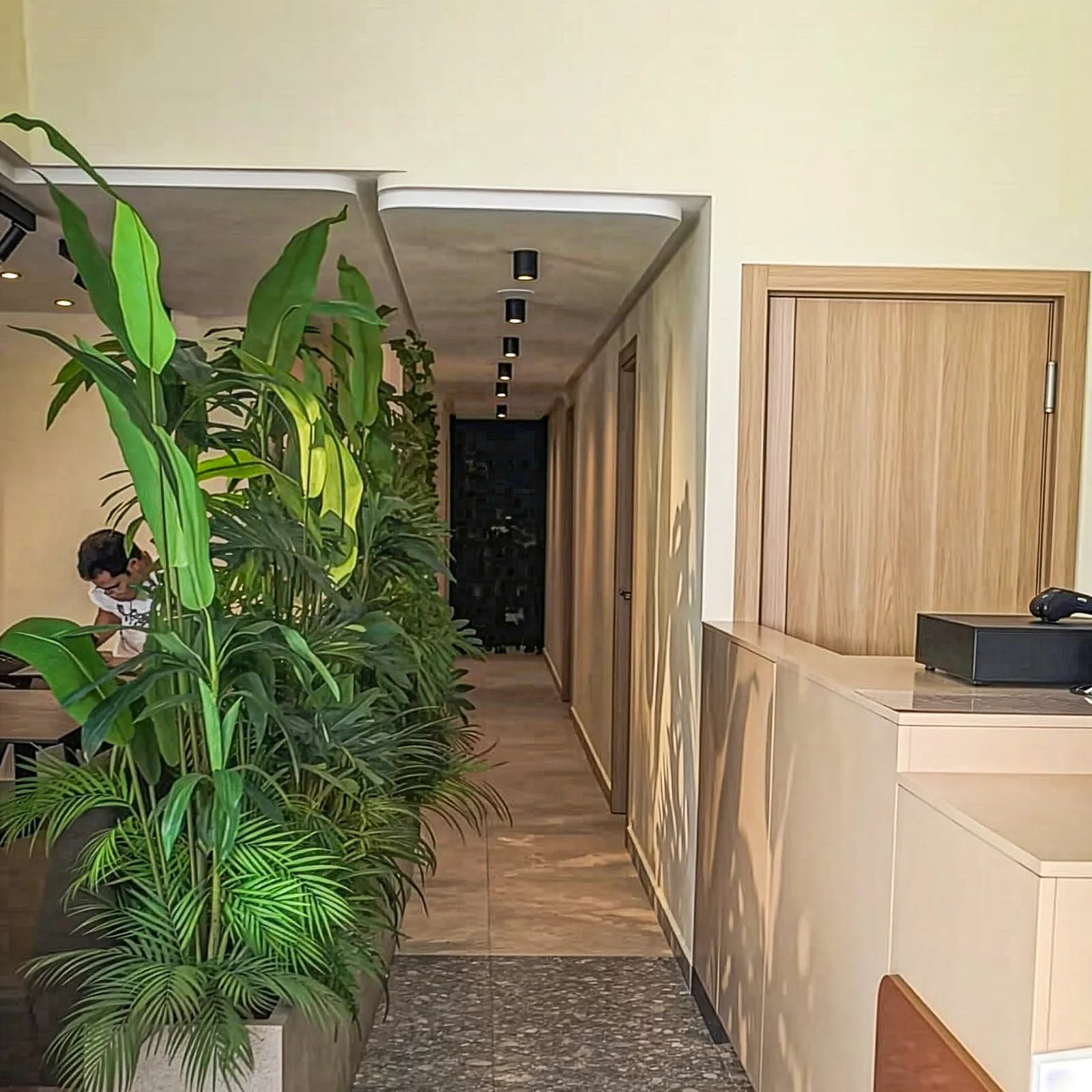 June - Gauthier, Casablanca