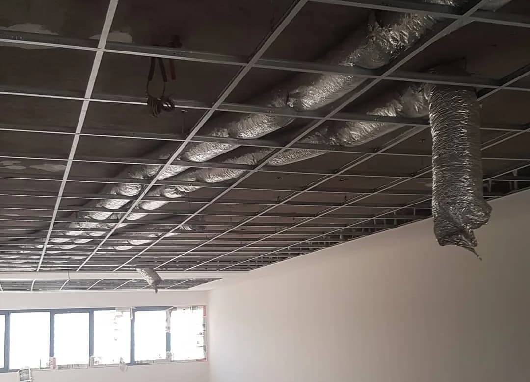 Immeuble résidentiel et plateaux bureaux