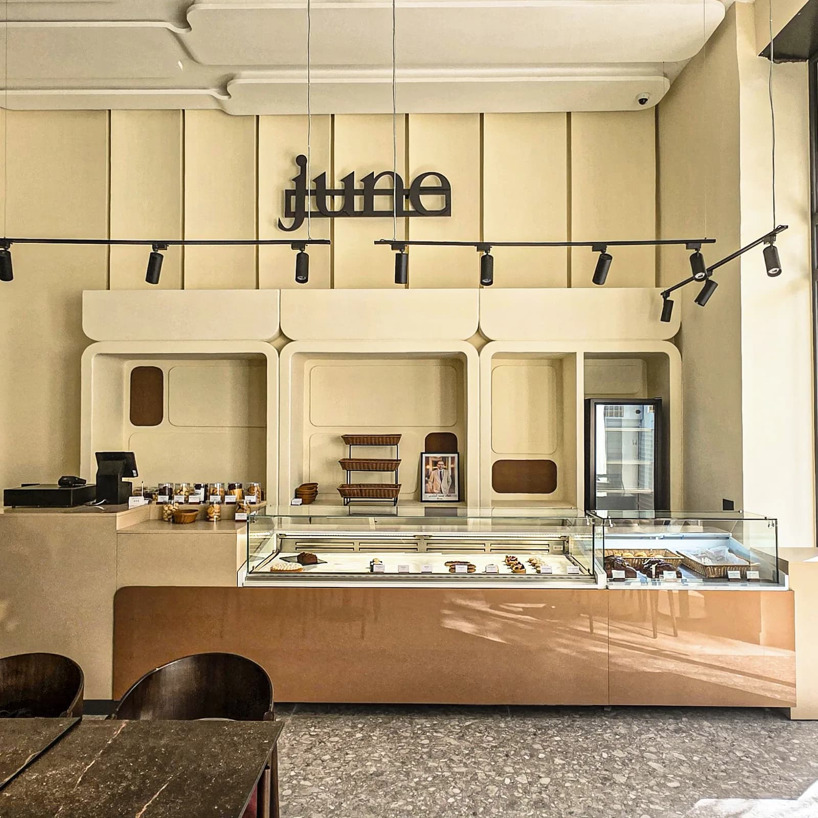 June - Gauthier, Casablanca