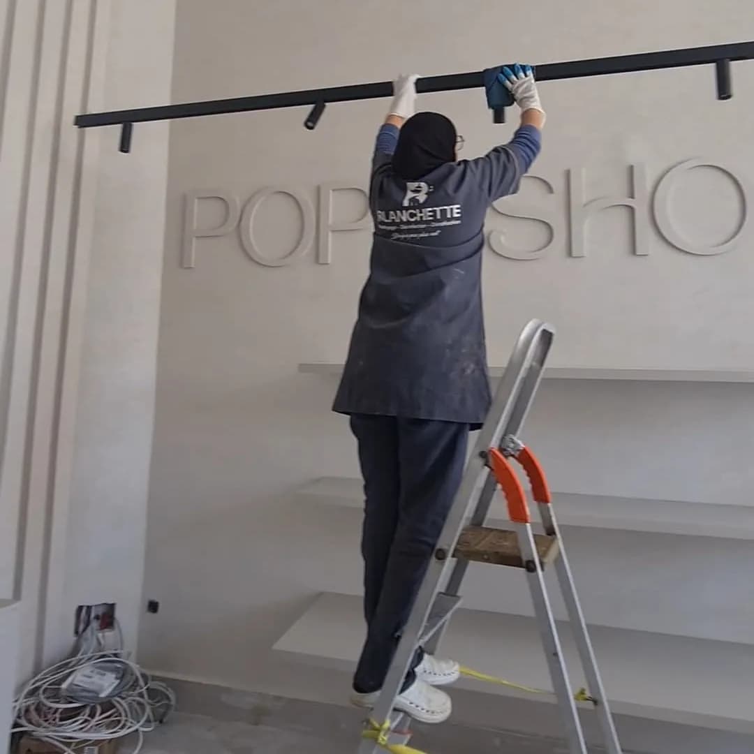 Nettoyage locaux commerciaux