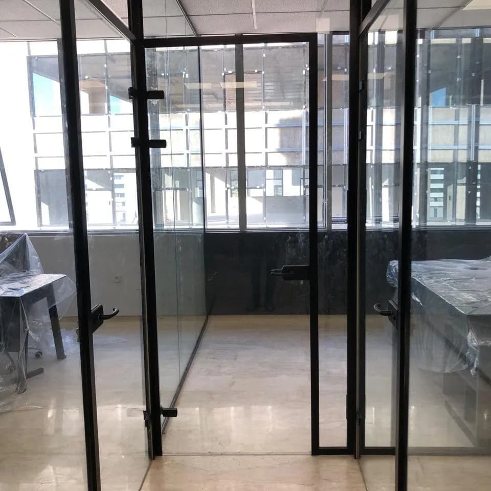 cloison en verre pour bureau
