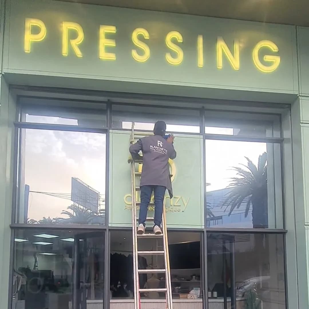 Nettoyage locaux commerciaux