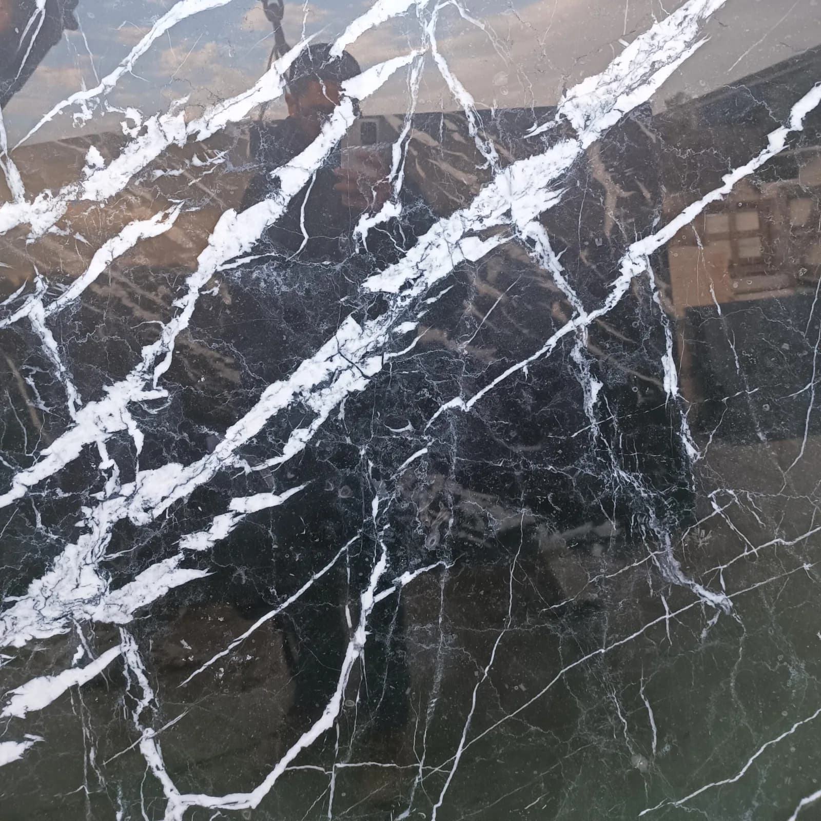 Marbre noir Veiny