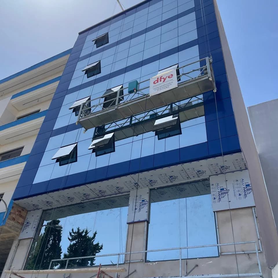 Mur-rideau (facade vetree) 