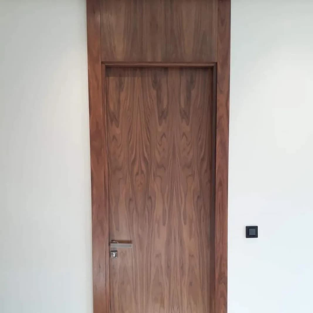 أبواب خشبية 