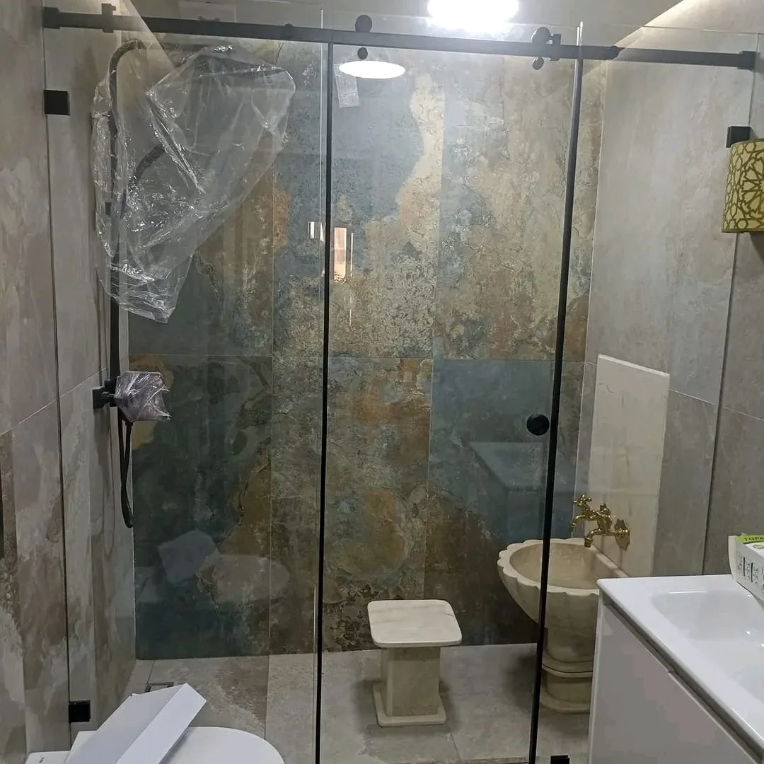 حمامات بزجاج عصرية