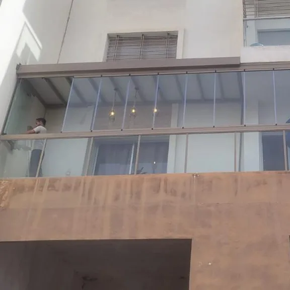 Véranda en aluminium(vitrage coulissant)