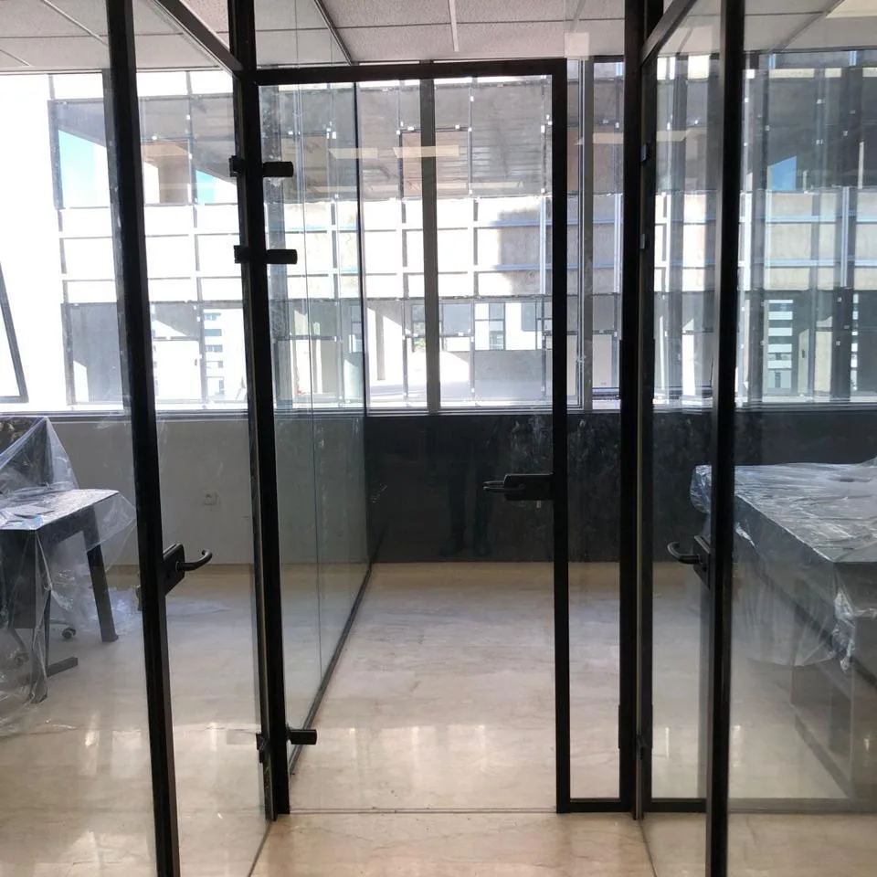 cloison en verre pour bureau