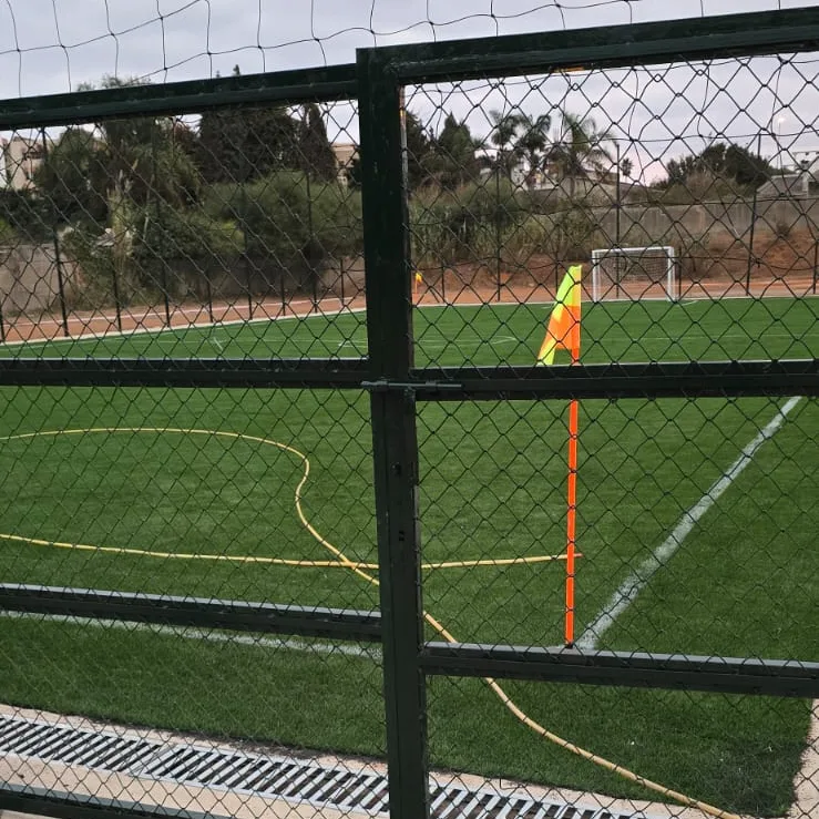 Amenagement de terrain de minifoot